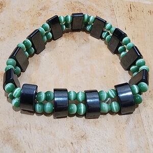 Chic Green and Black Beaded Bracelet
